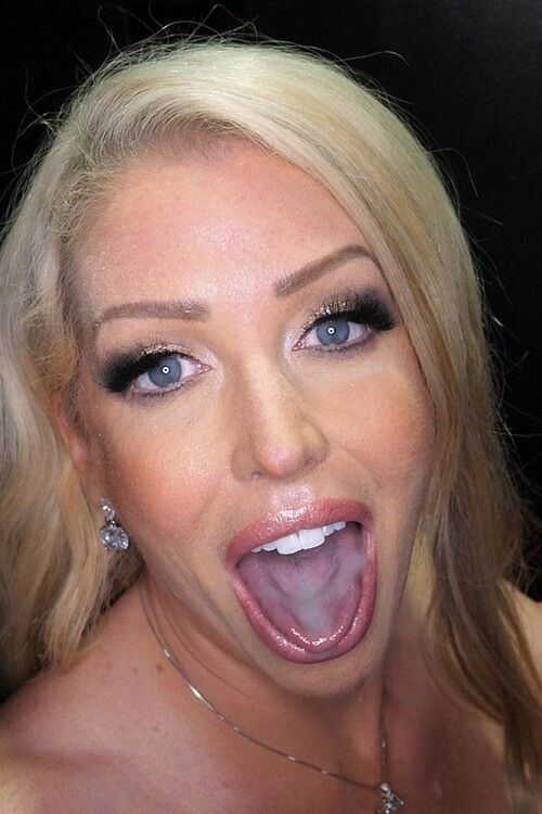 Alura Jenson's Nude Picture