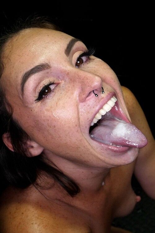 Ashley Wolf's Nude Picture